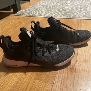 Nike size 8 black and white sneakers